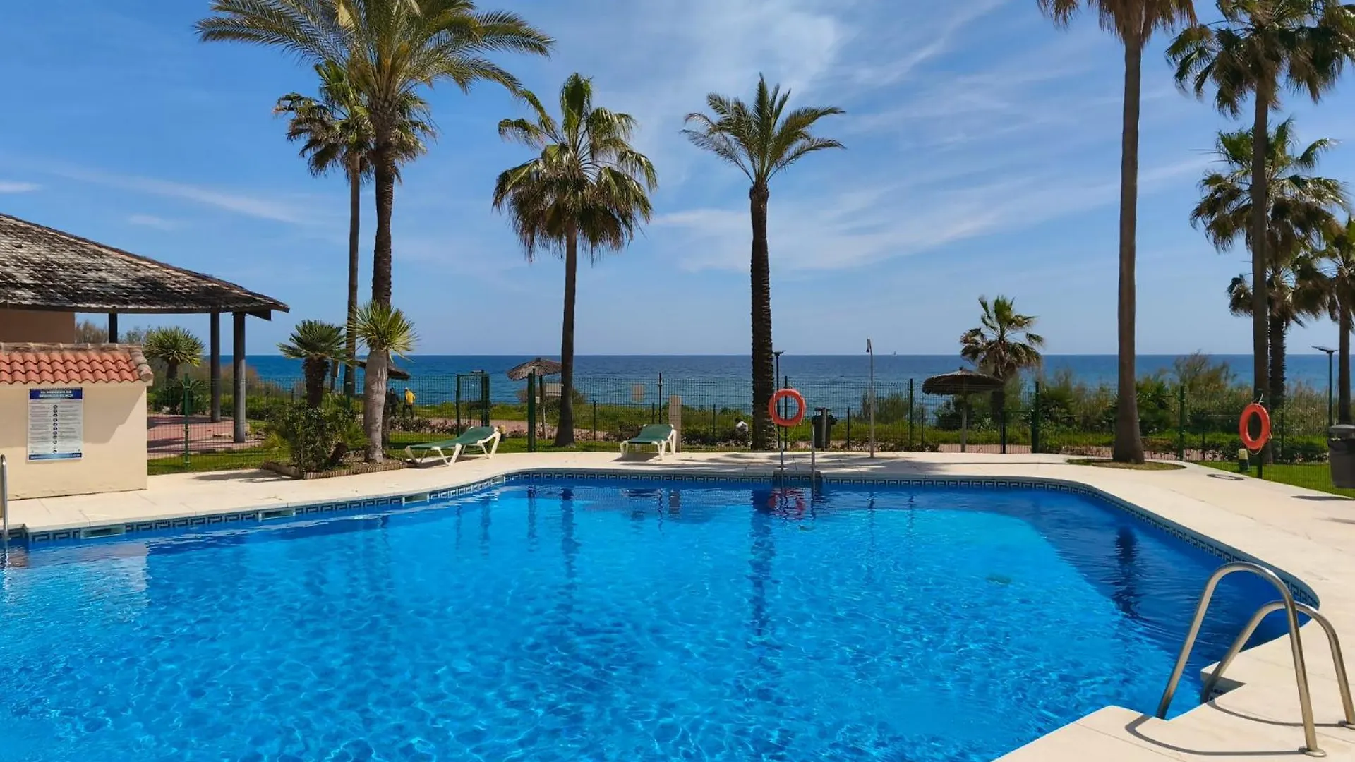 Lejlighed Bermuda Beachfront Living By Lica Homes Estepona