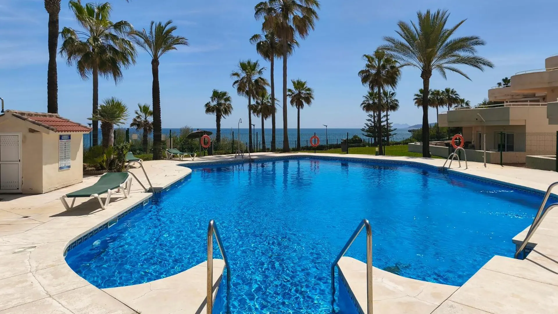 Bermuda Beachfront Living By Lica Homes Estepona Spanien